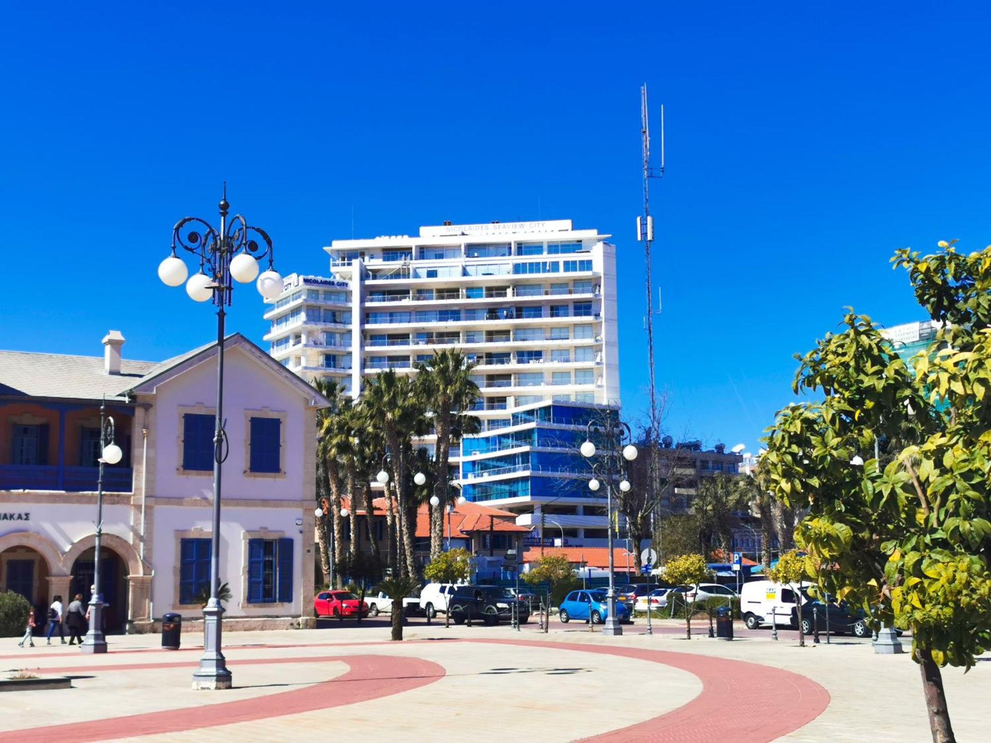 Paradise Palms Seaview Apartment Larnaca Exteriör bild
